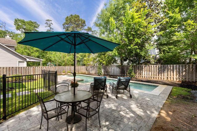 50 W New Avery Place, The Woodlands, TX 77382
