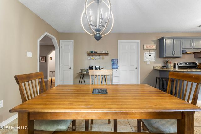 9104 Barnacle Boulevard, Ocean Springs, MS 39564