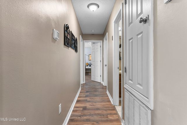 9104 Barnacle Boulevard, Ocean Springs, MS 39564
