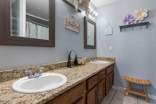 9104 Barnacle Boulevard, Ocean Springs, MS 39564