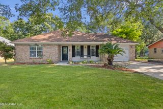 9104 Barnacle Boulevard, Ocean Springs, MS 39564