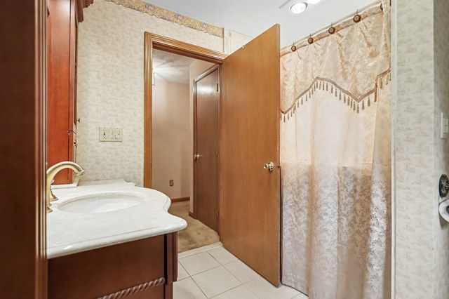 6 Partridge Rd, Methuen, MA 01844