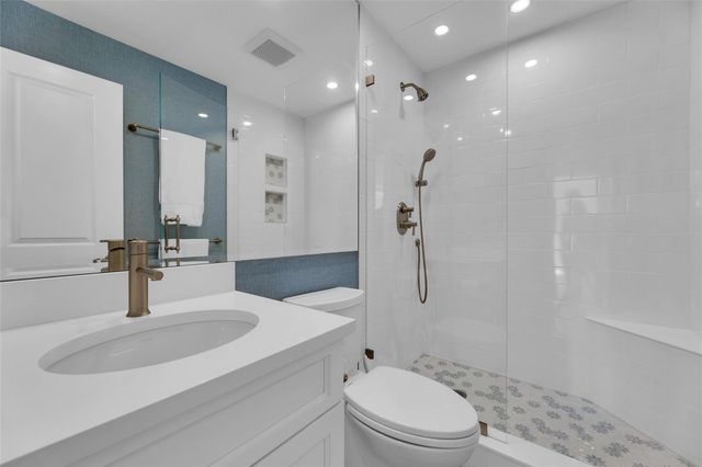 6299 Bay Club Drive 4, Fort Lauderdale, FL 33308