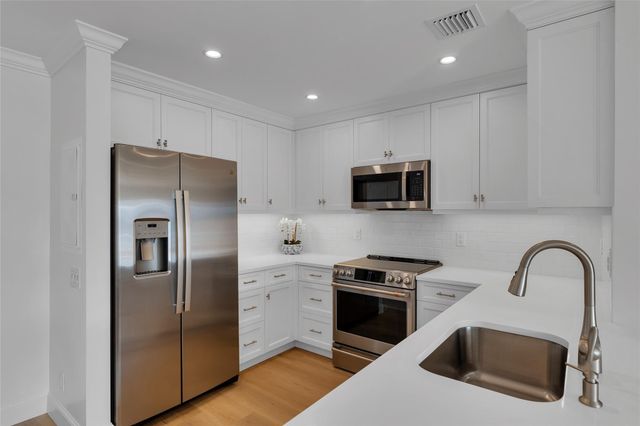 6299 Bay Club Drive 4, Fort Lauderdale, FL 33308