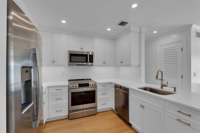 6299 Bay Club Drive 4, Fort Lauderdale, FL 33308