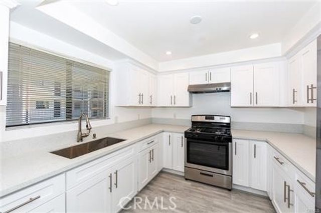 835 E Lomita Avenue 208, Glendale, CA 91205