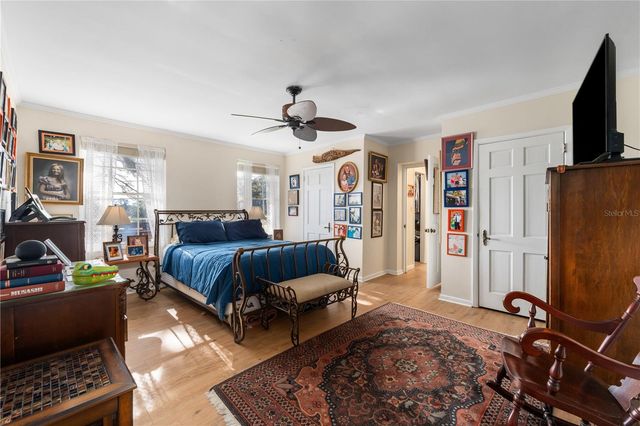 2737 SW 4TH PLACE, Gainesville, FL 32607