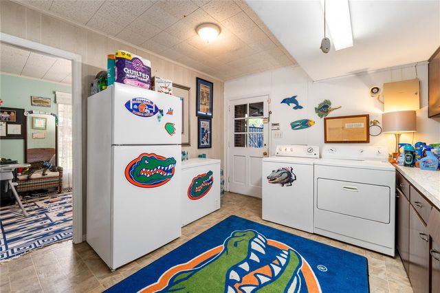 2737 SW 4TH PLACE, Gainesville, FL 32607