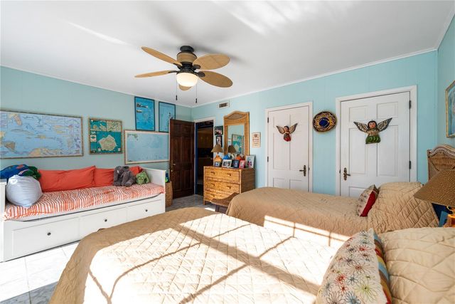 2737 SW 4TH PLACE, Gainesville, FL 32607