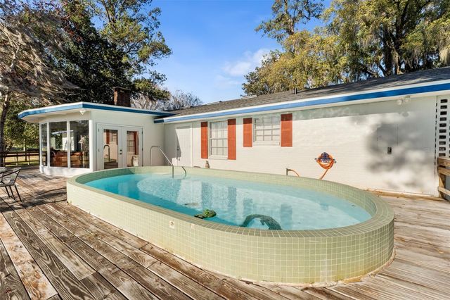 2737 SW 4TH PLACE, Gainesville, FL 32607