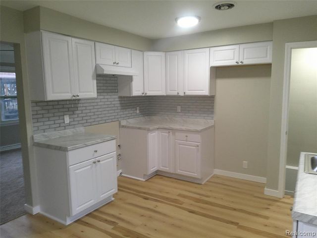 4502 Huckleberry Lane, Flint, MI 48507