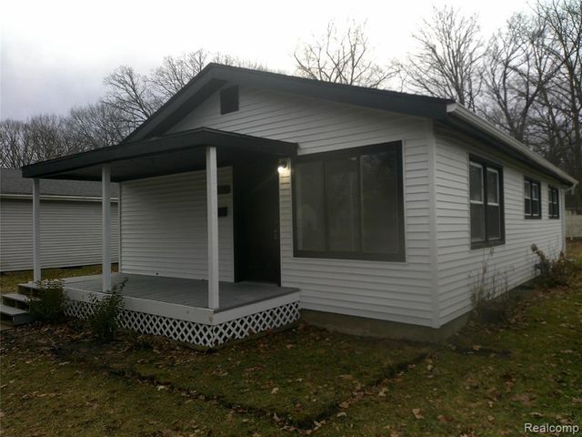 4502 Huckleberry Lane, Flint, MI 48507