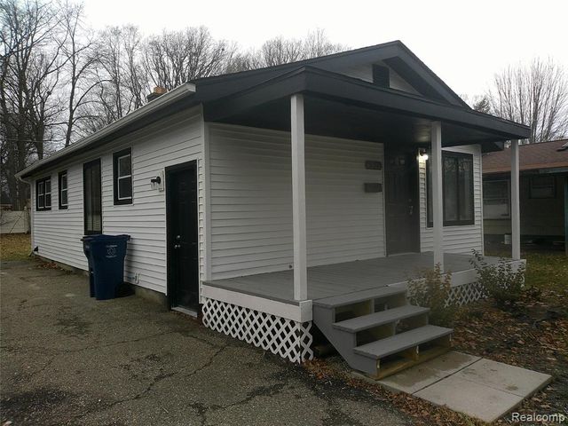 4502 Huckleberry Lane, Flint, MI 48507