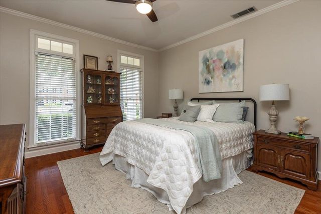 2062 JOHNSON RD, Germantown, TN 38139