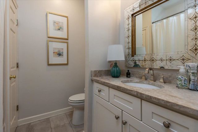 2062 JOHNSON RD, Germantown, TN 38139
