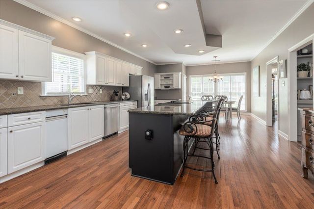 2062 JOHNSON RD, Germantown, TN 38139