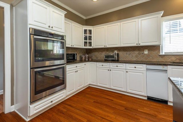 2062 JOHNSON RD, Germantown, TN 38139