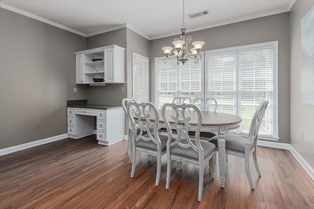 2062 JOHNSON RD, Germantown, TN 38139