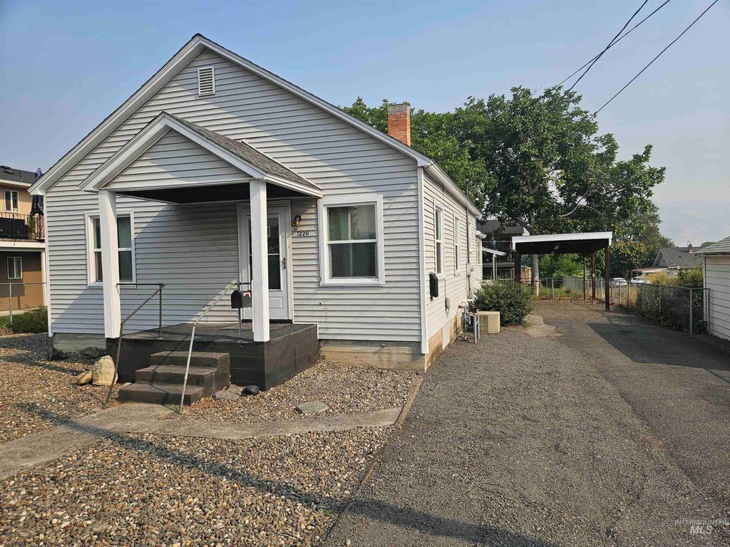 1220 Highland, Clarkston, WA 99403 photo 1