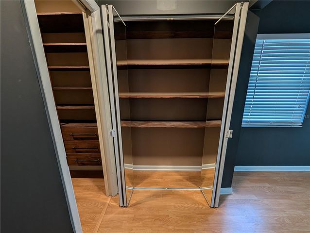 1117 LAKEMONT DRIVE, Valrico, FL 33594