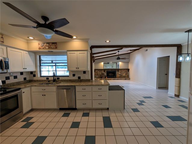 1117 LAKEMONT DRIVE, Valrico, FL 33594