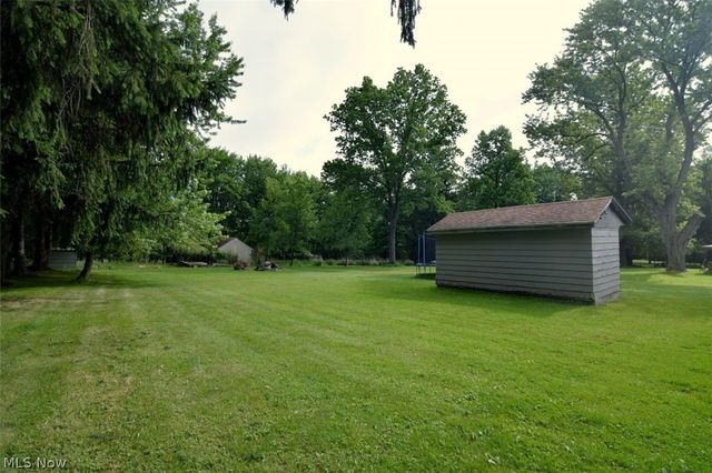 1031 E Wallings Road, Broadview Heights, OH 44147