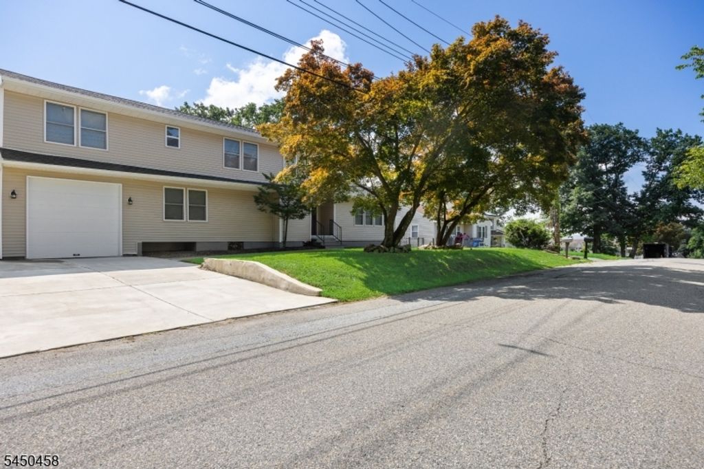 55 Shawnee Ave, Rockaway Twp., NJ 07866 — photo 2