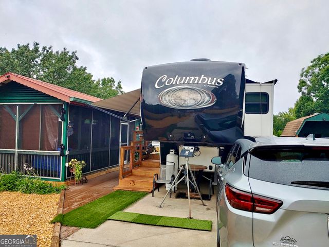 16 Dutchman Way, Cleveland, GA 30528