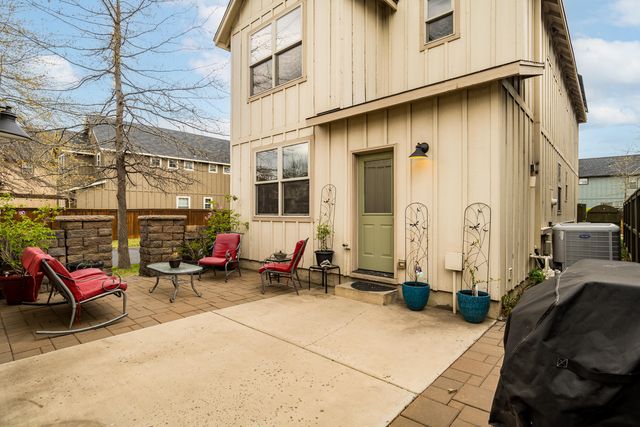 63127 NE De Haviland Street, Bend, OR 97701