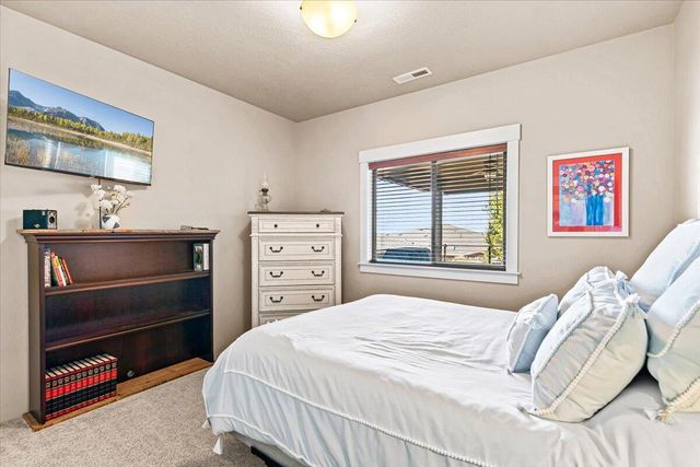 1835 Plateau Drive, Medford, OR 97504