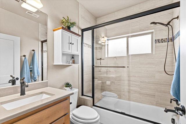 1835 Plateau Drive, Medford, OR 97504