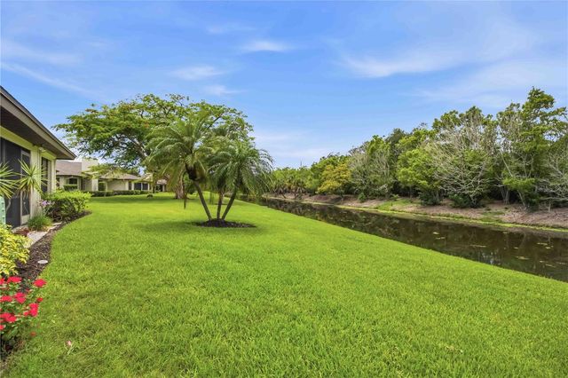 3689 GLENEAGLE DRIVE 14B, Sarasota, FL 34238