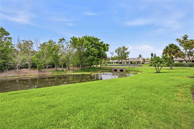 3689 GLENEAGLE DRIVE 14B, Sarasota, FL 34238