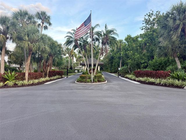 3689 GLENEAGLE DRIVE 14B, Sarasota, FL 34238
