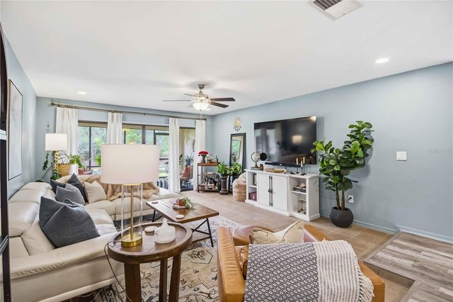 3689 GLENEAGLE DRIVE 14B, Sarasota, FL 34238