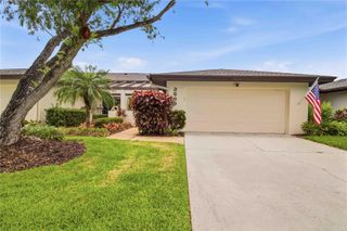 3689 GLENEAGLE DRIVE 14B, Sarasota, FL 34238