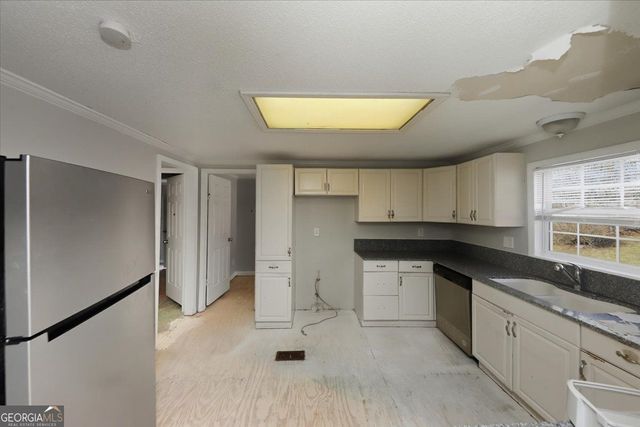 2415 Hi Roc Road NE, Conyers, GA 30012