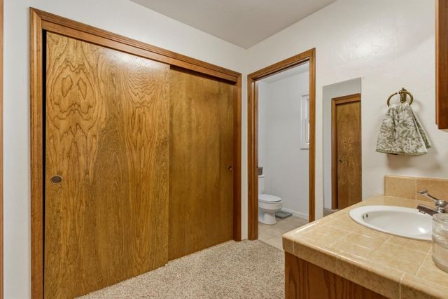 1660 Sunnyslope Road, Hollister, CA 95023
