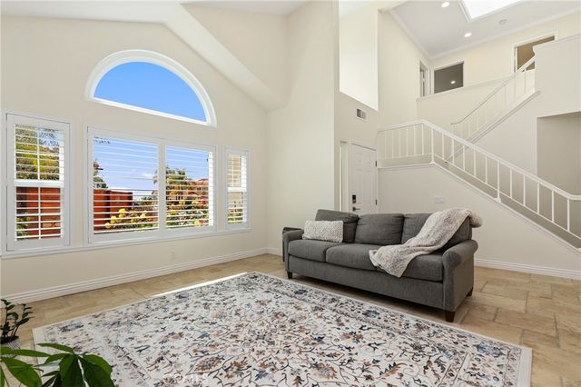 26066 Miralinda, Lake Forest, CA 92630