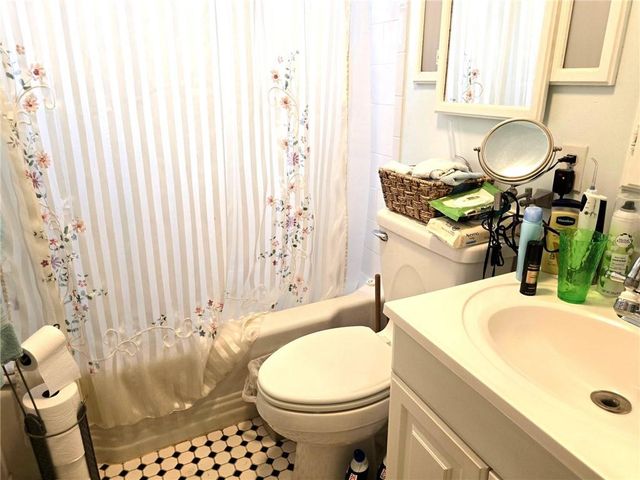 10720 W 62nd Street, Shawnee, KS 66203