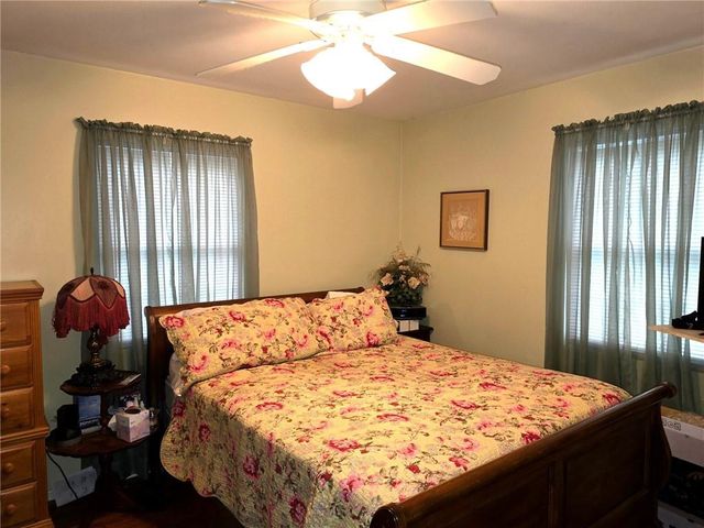10720 W 62nd Street, Shawnee, KS 66203