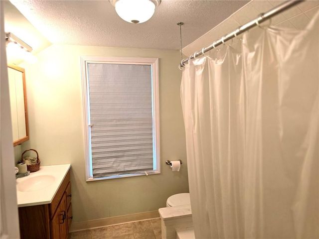 10720 W 62nd Street, Shawnee, KS 66203