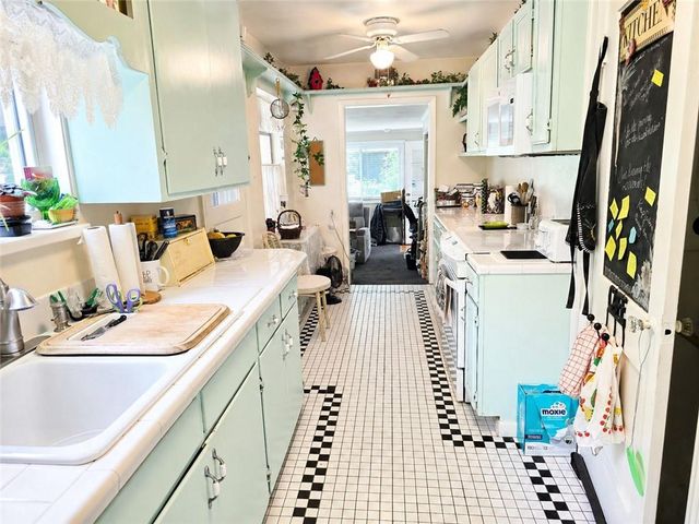 10720 W 62nd Street, Shawnee, KS 66203