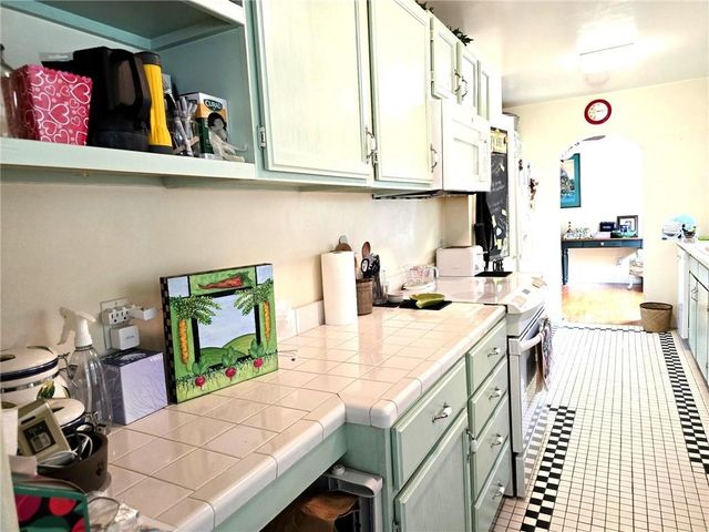 10720 W 62nd Street, Shawnee, KS 66203