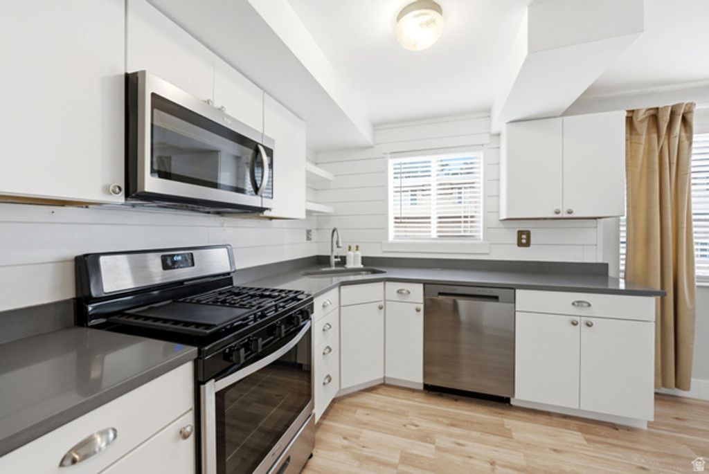 2220 E MURRAY HOLLADAY RD #160, Holladay, UT 84117 — exterior
