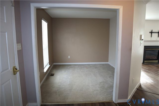 912 Scotch Pine Ct, Sandston, VA 23150