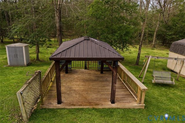 912 Scotch Pine Ct, Sandston, VA 23150