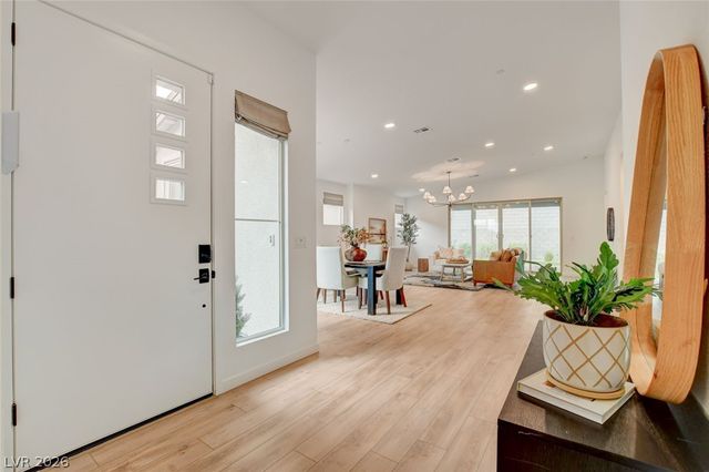 10151 Evergreen Pine Street, Las Vegas, NV 89166