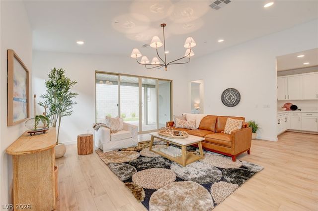 10151 Evergreen Pine Street, Las Vegas, NV 89166