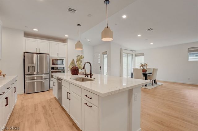 10151 Evergreen Pine Street, Las Vegas, NV 89166
